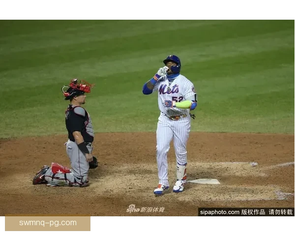 全垒打！纽约扬基队力克波士顿红袜队夺得历史性胜利