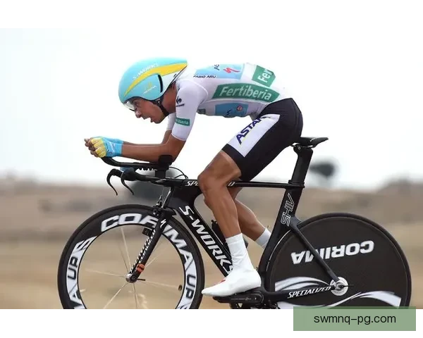 山地车比赛：激烈竞争，胜负悬殊